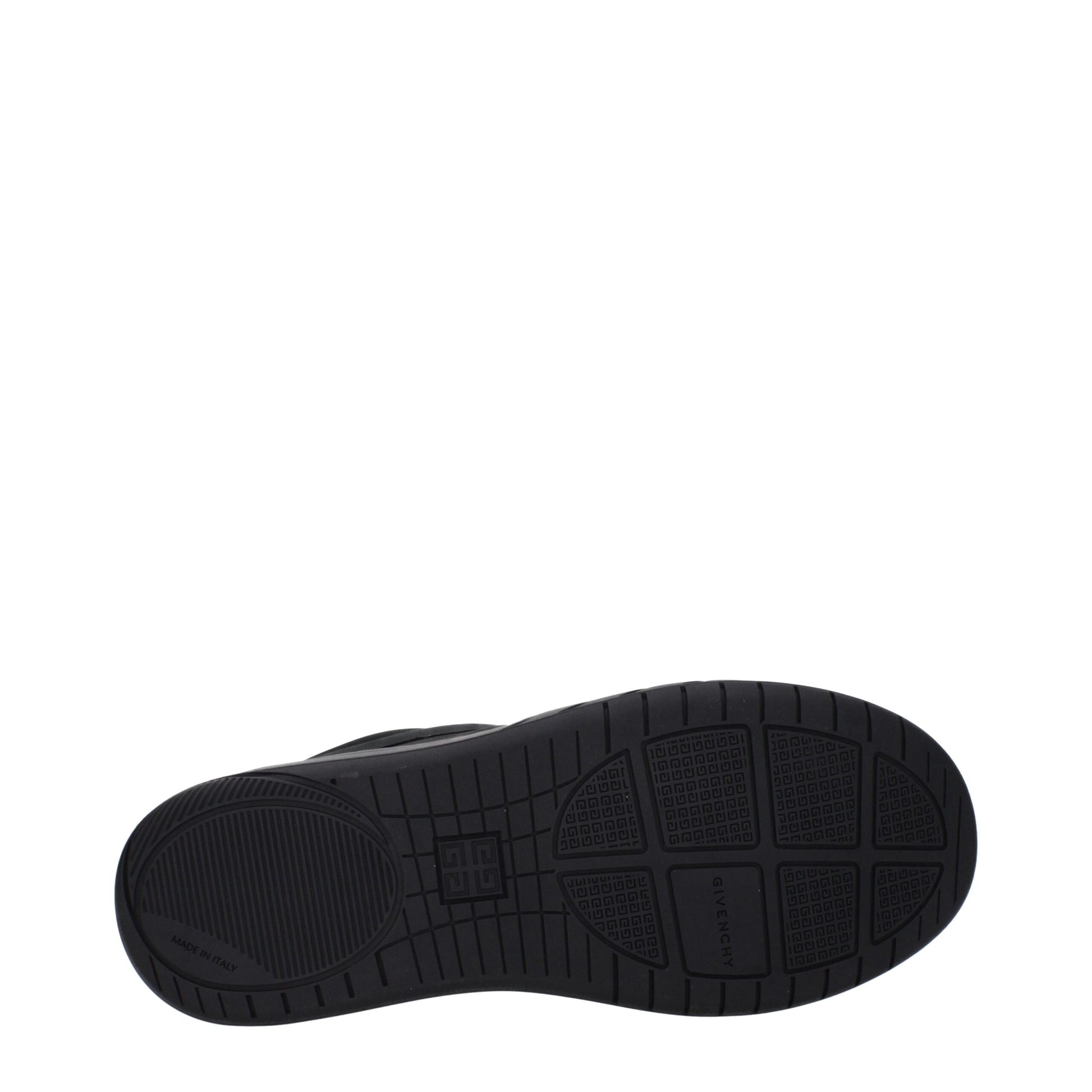 Sneakers by Givenchy for men in rubber & fabric black features an fashionable silhouette, showcasing the premium Men's Low Top Rubber & Fabric Sneakers in a fashionable low-top style that offers a fashionable finish for refined style.