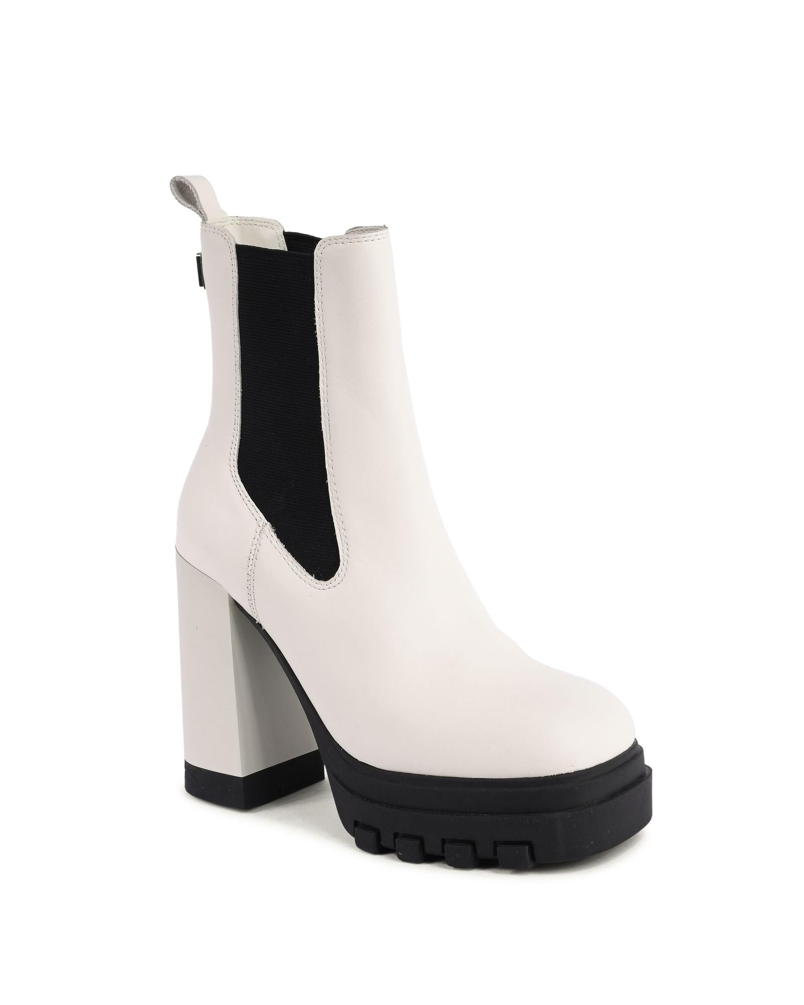 Ankle Boots by Tommy Hilfiger for women in leather white features an effortless chic silhouette from the Women's Leather Ankle Boots collection, showcasing a effortless chic and refined for an effortless chic look.