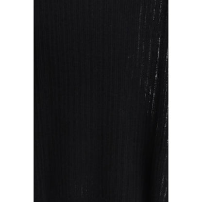Sweater by Allude for women in cashmere black showcases an masterful silhouette, artfully detailed with a masterful and for a sophisticated, premium finish.