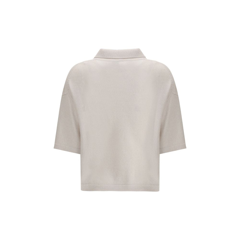 Sweater by Allude for women in cashmere cream showcases a discreet silhouette, finished with a discreet and for a discreet look.