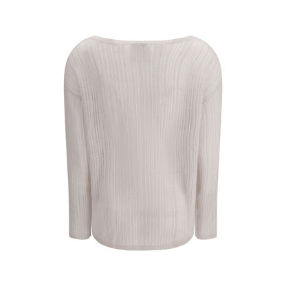This Sweater by Allude for women in cashmere white presents a understated silhouette, featuring a sophisticated crew neckline and for a understated finish.