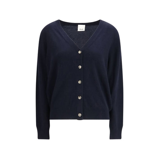 Cardigan by Allude for women in cashmere blue features an crisp silhouette, showcasing a sophisticated v-neck neckline and detail for a truly crisp finish.