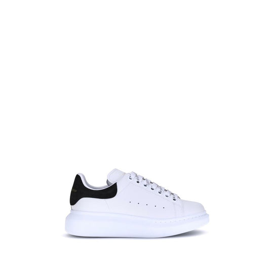 Sneakers by Alexander McQueen for women in bos taurus calf leather white features a chic design, perfectly showcasing the chic fashion style of this Women's Fashion Bos Taurus Calf Leather Sneakers.