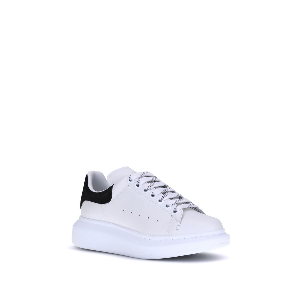 Sneakers by Alexander McQueen for women in bos taurus calf leather white features an versatile design from the Women's Fashion Bos Taurus Calf Leather Sneakers collection, highlighting a versatile fashion style for a premium, high-fashion look.
