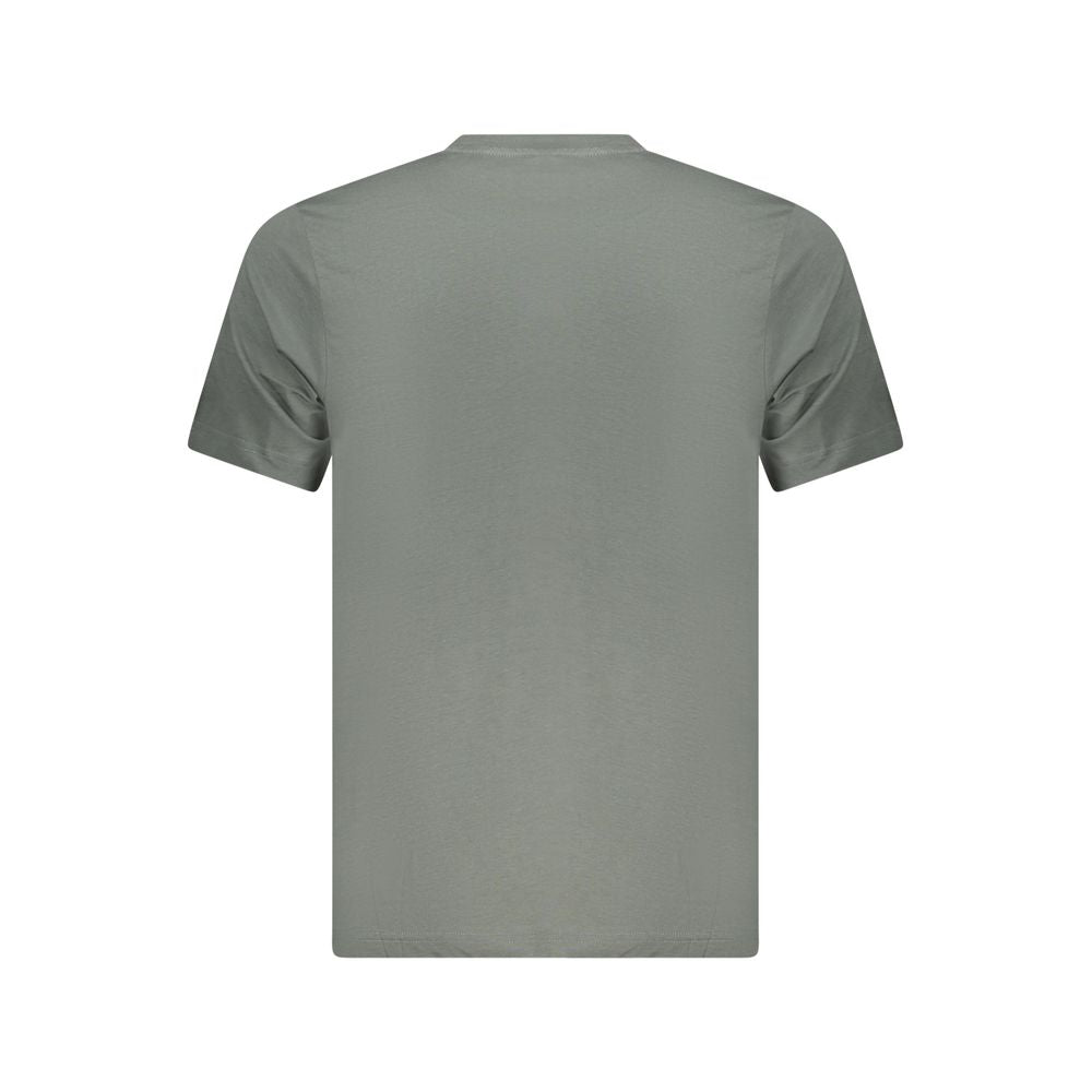 T-Shirt by North Sails for men in cotton canvas green & print showcases a dramatic silhouette, elegantly detailed with a dramatic crew neckline and for a truly dramatic finish.