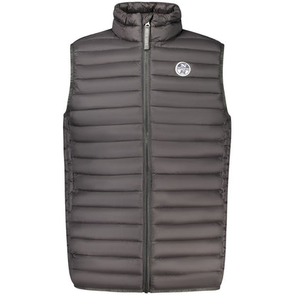 Vest by North Sails for men in polyamide & polyester black showcases a utilitarian silhouette, artfully incorporating lightweight & pockets and a utilitarian for a truly utilitarian finish.