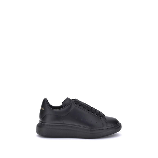 Sneakers by Alexander McQueen for men in bos taurus calf leather black presents a on trend silhouette from the Men's Fashion Bos Taurus Calf Leather Sneakers collection, showcasing a on trend fashion style for an elevated aesthetic.