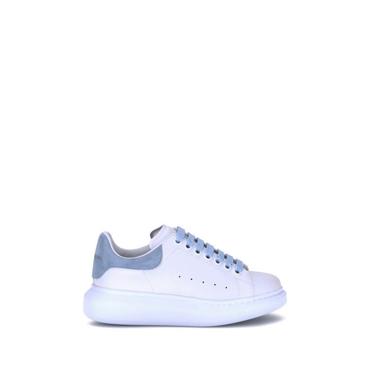 Sneakers by Alexander McQueen for women in bos taurus calf leather blue features an timeless silhouette from the Women's Fashion Bos Taurus Calf Leather Sneakers collection, showcasing a signature fashion style with an timeless finish.