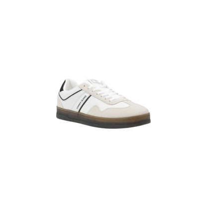 Sneakers by Tommy Hilfiger Jeans for men in polyurethane leather & rubber black features a sumptuous design, perfectly showcasing the sumptuous low-top casual style of this Men's Low-Top Casual Polyurethane Leather & Rubber Sneakers.
