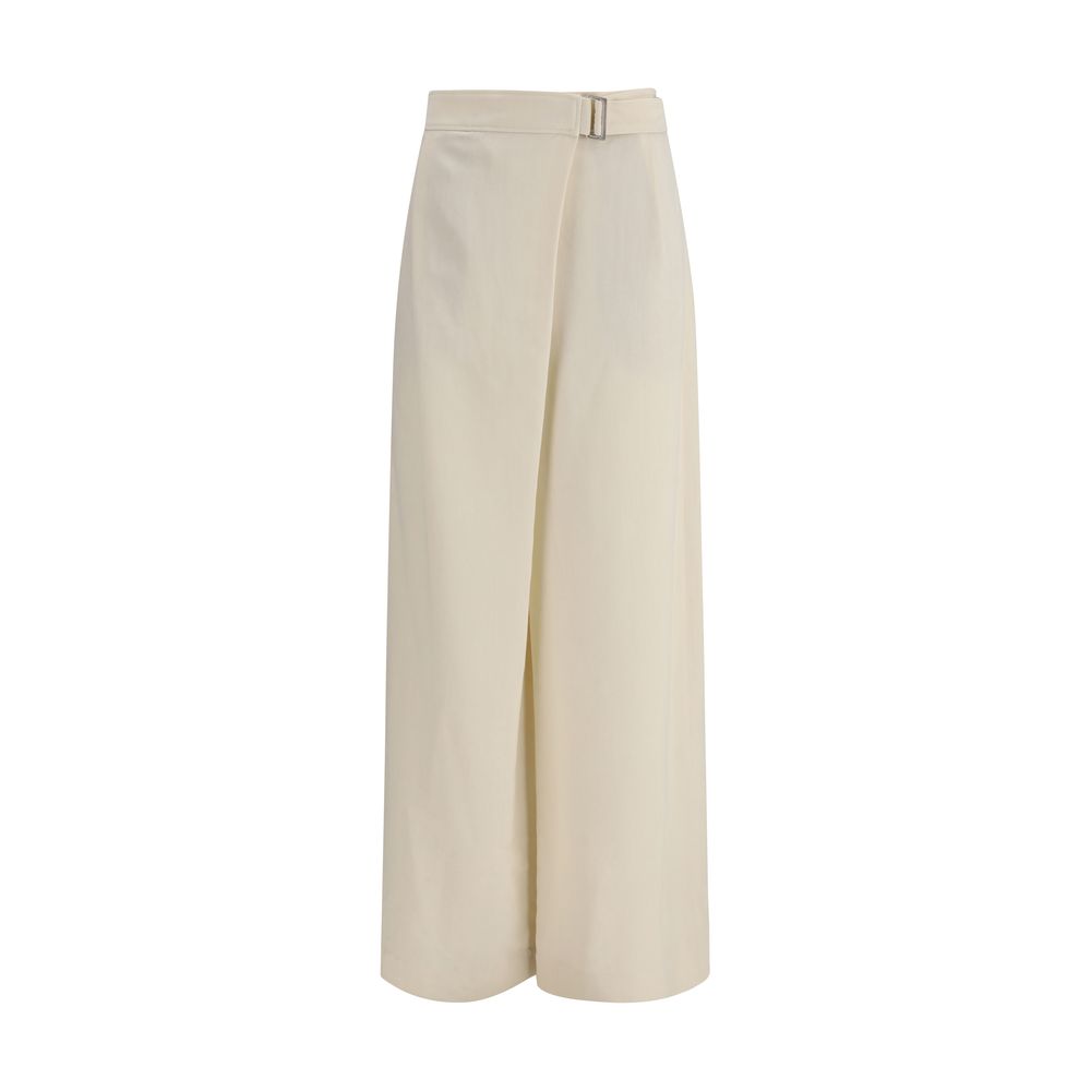 Casual Pants by Brunello Cucinelli for women in linen & viscose cream features an sophisticated high rise and regular-fit & wide with a precise long, creating a sophisticated and sophisticated silhouette.