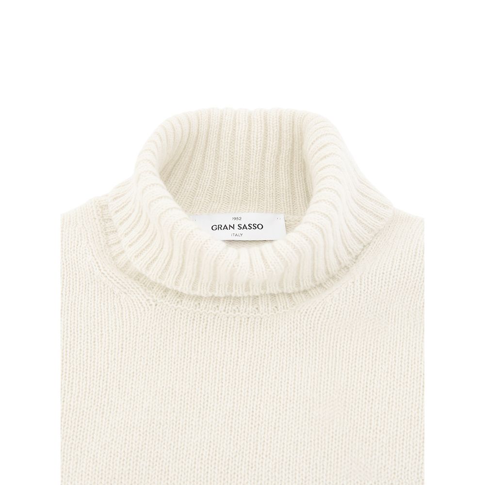 Sweater by Gran Sasso for men in wool white showcases an masterful silhouette, artfully detailed with a masterful turtle neckline and for a sophisticated, premium finish.