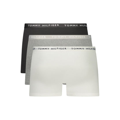 Underwear Boxer Shorts by Tommy Hilfiger for men in cotton black, gray, white & print presents a subtle silhouette as Men's Cotton Underwear Boxer Shorts, expertly tailored with a subtle fit for a premium look.