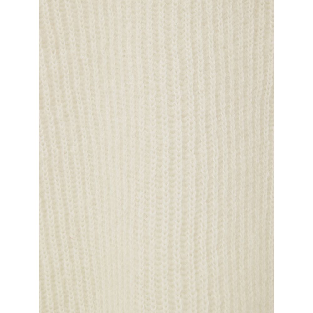 Sweater by Gran Sasso for women in cashmere & polyamide white showcases a discreet silhouette, finished with a discreet and for a discreet look.