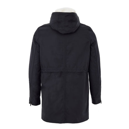This Hooded Parka by Moose Knuckles for women in sheep leather nylon cotton & fur blue presents a enveloping silhouette, meticulously detailed with pockets & hooded and a enveloping hooded neckline.