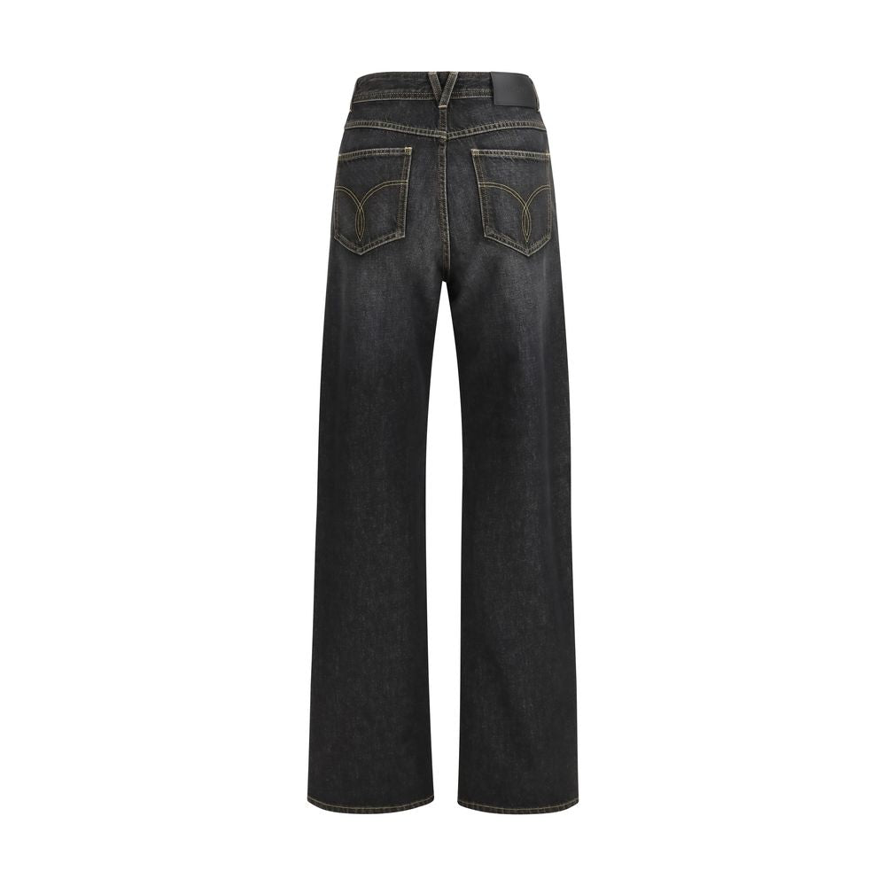 Jeans by Versace for women in cotton denim black features an sophisticated and straight-leg & regular-fit with a precise long, creating a sophisticated and sophisticated silhouette.
