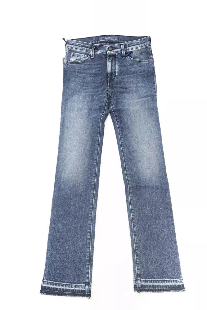 Jeans by Jacob Cohen for women in blue presents a tailored silhouette, showcasing a tailored slim and long cut with a refined for a truly tailored aesthetic.