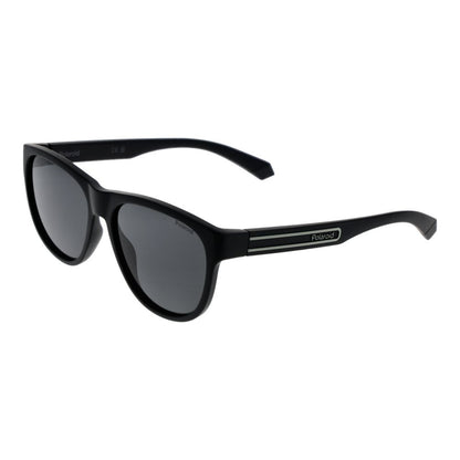 This Sunglasses by Polaroid for unisex in polycarbonate black presents a sumptuous silhouette, showcasing a sumptuous full-rim round frame design in black coloured frame and high-performance polarized category-2-medium-tint lens.
