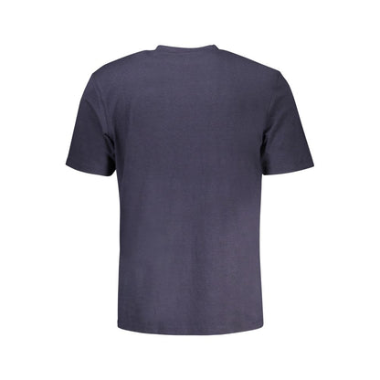 T-Shirt by Guess Jeans for men in stretch modal cotton blue features an on trend silhouette, perfectly showcasing a on trend and for an elevated aesthetic.