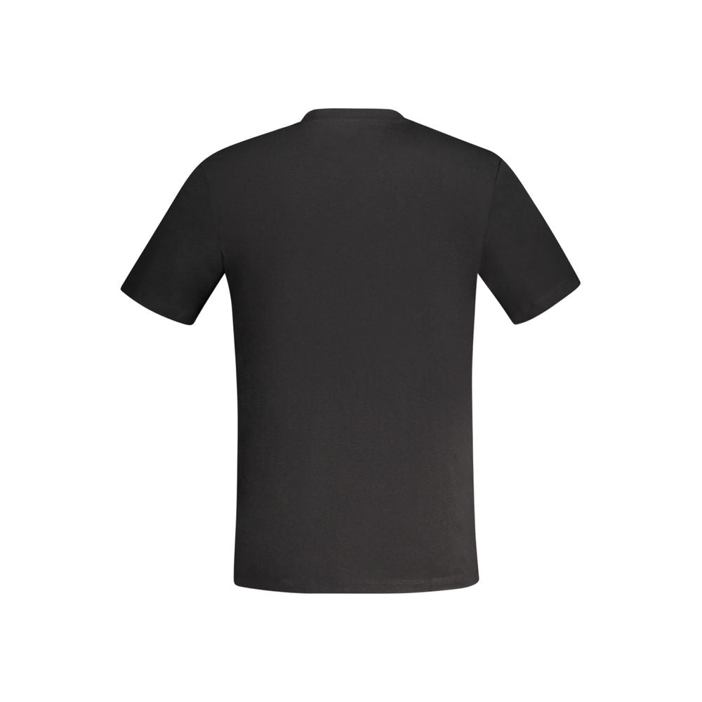 T-Shirt by Guess Jeans for men in stretch modal cotton black features an on trend silhouette, perfectly showcasing a on trend and for an elevated aesthetic.