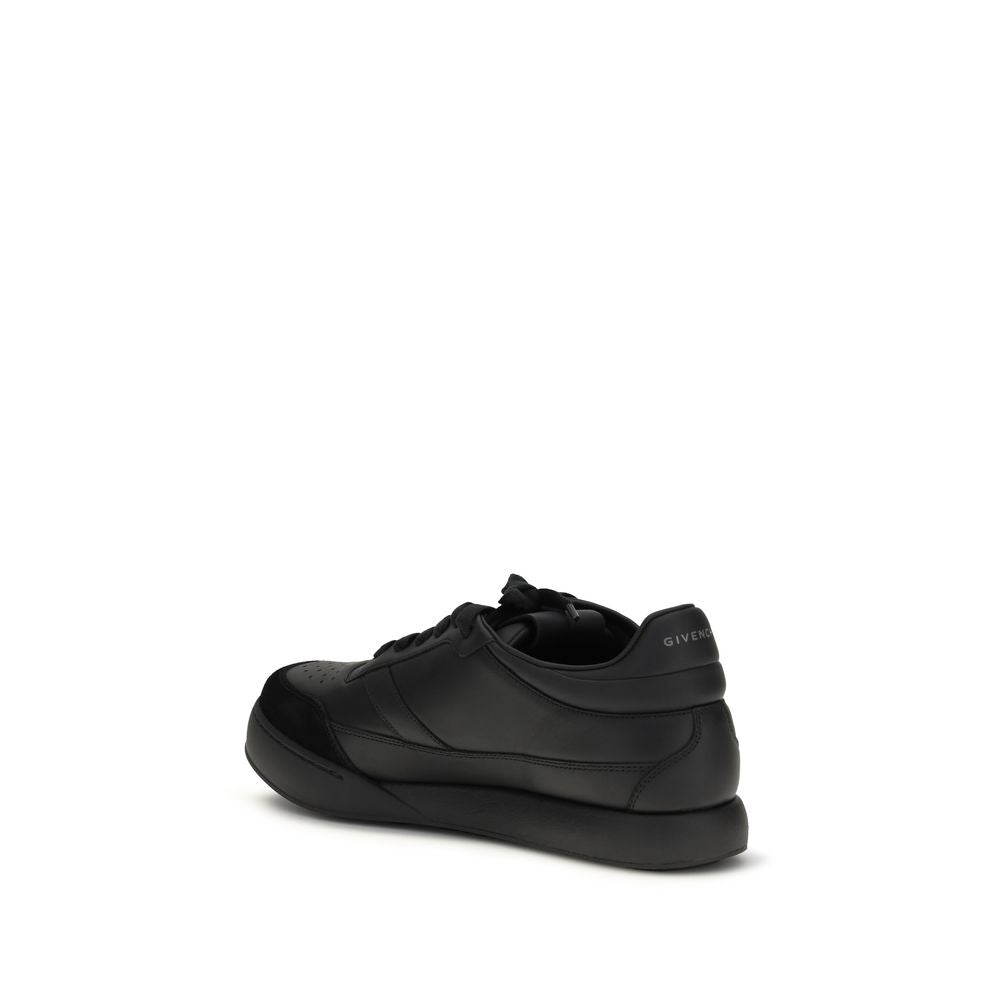 Sneakers by Givenchy for men in bos taurus calf leather black & signature features an timeless silhouette from the Men's Low Top Bos Taurus Calf Leather Sneakers collection, showcasing a signature low-top style with an timeless finish.