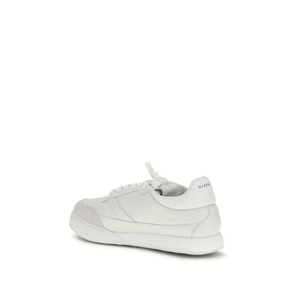 Sneakers by Givenchy for men in bos taurus calf leather white & signature features an timeless silhouette from the Men's Low Top Bos Taurus Calf Leather Sneakers collection, showcasing a signature low-top style with an timeless finish.