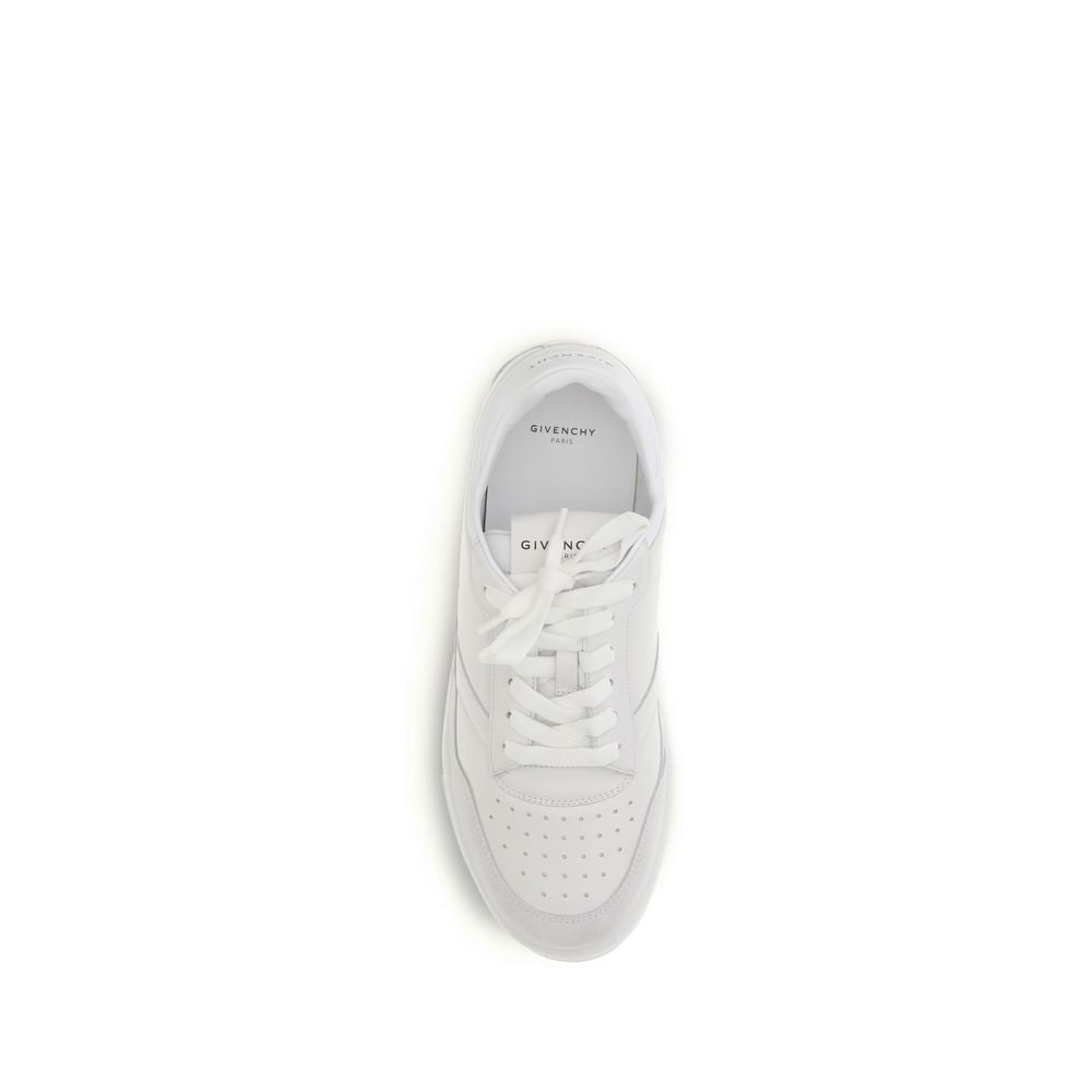 Sneakers by Givenchy for men in bos taurus calf leather white & signature features an timeless silhouette from the Men's Low Top Bos Taurus Calf Leather Sneakers collection, showcasing a signature low-top style with an timeless finish.
