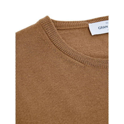 Sweatshirt by Gran Sasso for men in cashmere & viscose brown features an enviable silhouette, showcasing a premium and refined round neckline for a truly enviable finish.