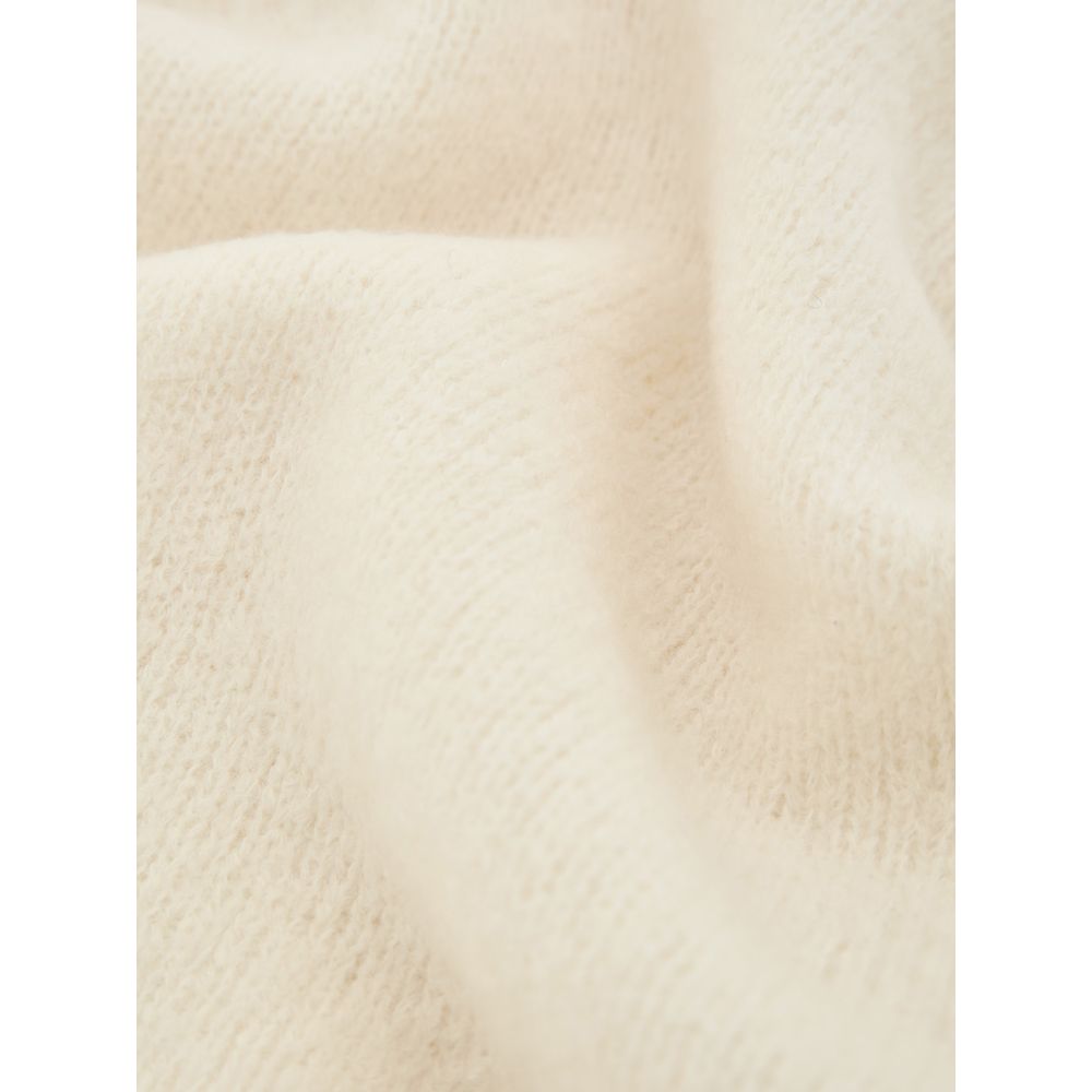 Sweater by Gran Sasso for men in polyamide wool white showcases a sumptuous silhouette, artfully finished with a sumptuous turtle neckline and for a sophisticated, sumptuous look.