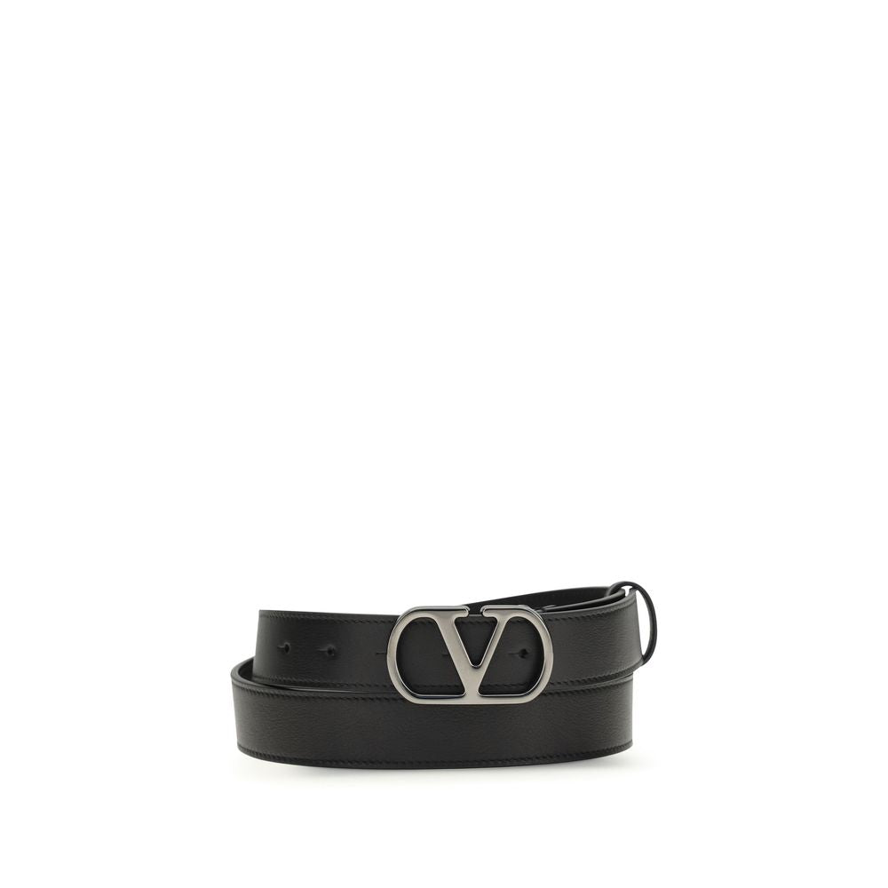 Belt by Valentino Garavani for men in bos taurus calf leather black & signature features an distinguished design, perfectly showcasing the sophisticated craftsmanship of this distinguished V Logo Bos Taurus Calf Leather Belt.