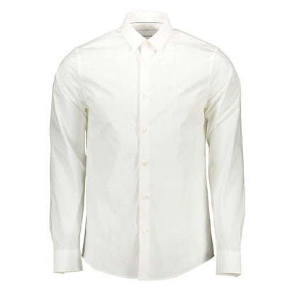 Shirt by Calvin Klein for men in stretch cotton white features an polished silhouette, showcasing a sophisticated and long-sleeve detail for a truly polished finish.