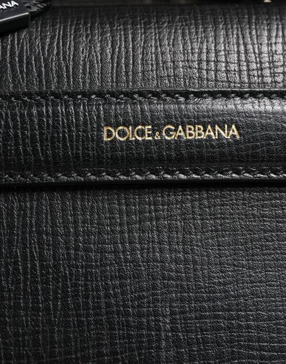 Weekender Convertible Handbag by Dolce & Gabbana for unisex in calf leather black presents a exquisite silhouette, showcasing a secure zipper and organized laptop-compartment with versatile .