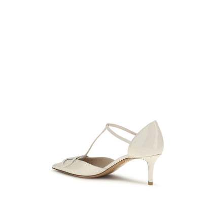 High-Heel Pumps Heels by Valentino Garavani for women in bos taurus calf patent leather and black & signature showcases a effortlessly elegant silhouette as V Logo Women's Bos Taurus Calf Patent Leather High-Heel Pumps Heels, featuring a effortlessly elegant high-heel and a effortlessly elegant for an elegant look.