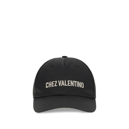 Baseball Cap by Valentino Garavani for men in cotton black features a distinguished silhouette, showcasing the distinguished design of the Cotton Baseball Cap for a sophisticated, elevated look.