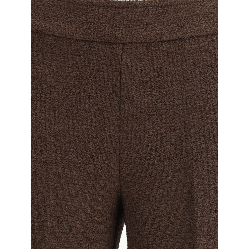 Casual Pants by Avenue Montaigne for women in stretch polyester cotton brown features an sophisticated and regular-fit with a precise long, creating a sophisticated and sophisticated silhouette.