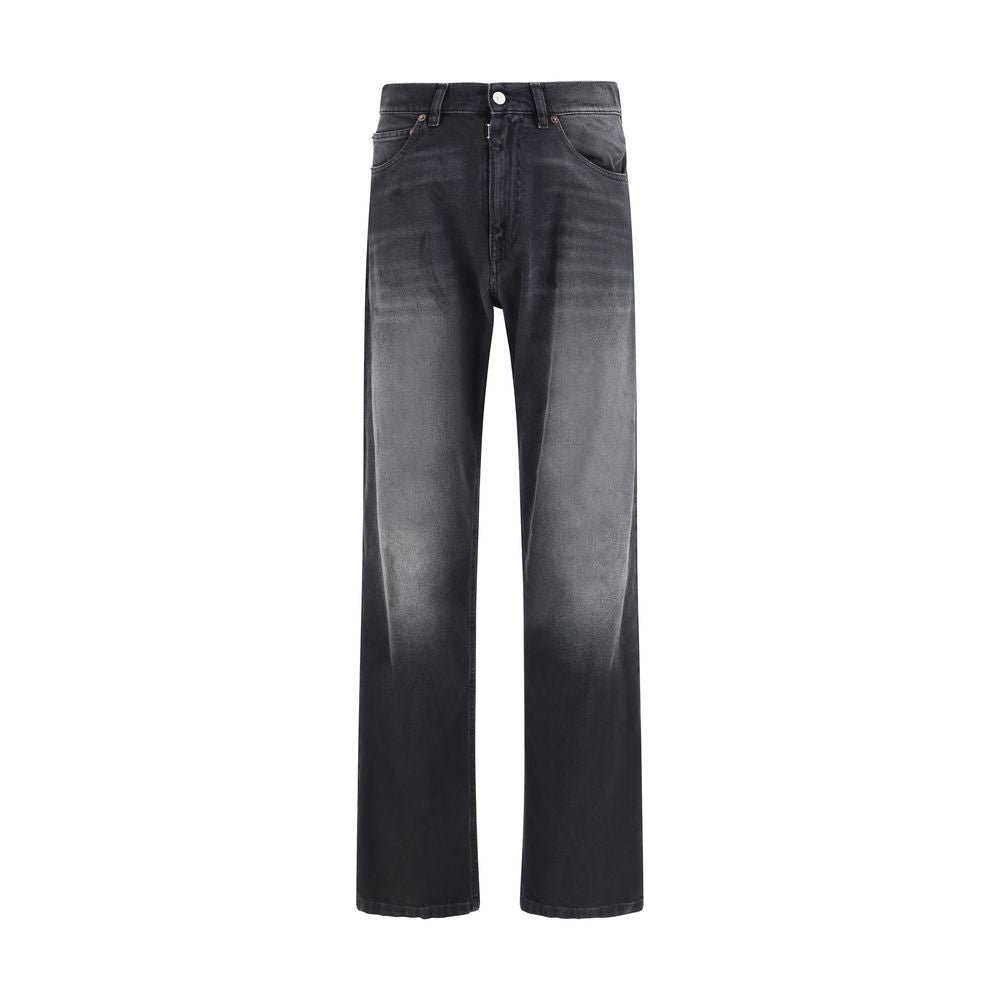 Jeans by MM6 for men in denim cotton black presents a tailored silhouette, showcasing a tailored straight-leg & regular-fit and long cut with a refined for a truly tailored aesthetic.