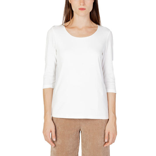 T-Shirt by Street One for women in modal & cotton cream features an edgy silhouette, meticulously detailed with a sophisticated three-quarter-sleeve; long-sleeve and round neckline for a truly edgy finish.