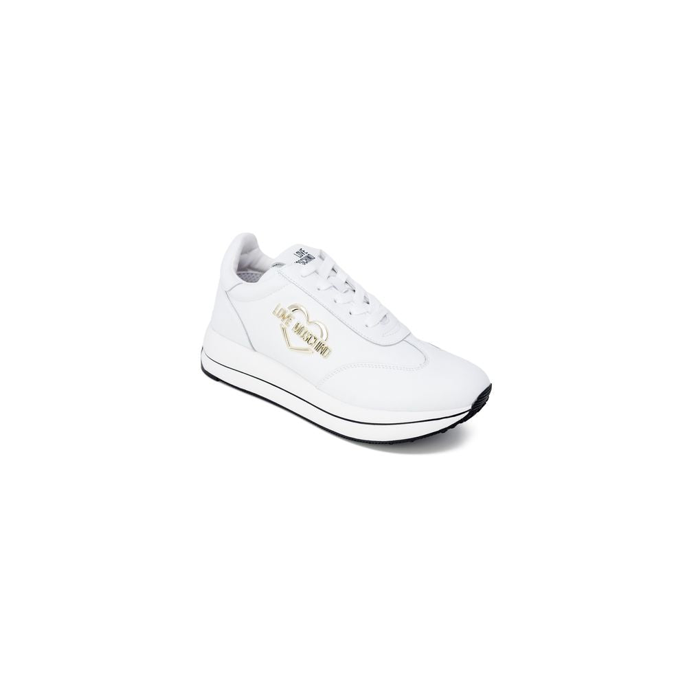 Sneakers by Love Moschino for women in synthetic leather white presents a sumptuous silhouette as Women's Low-Top Casual Synthetic Leather Sneakers, expertly defined by a sumptuous low-top casual style for a sumptuous, high-fashion look.