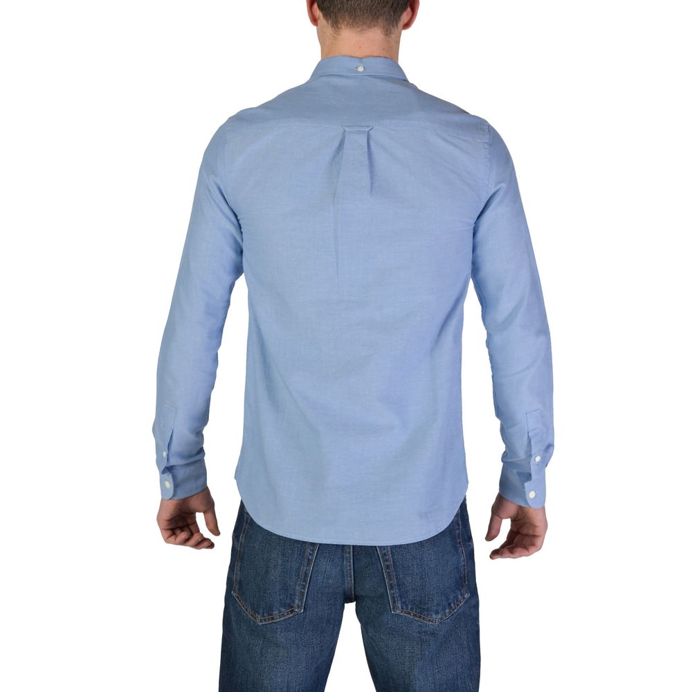 Shirt by Lyle & Scott for men in organic cotton blue & natural, featuring a nuanced and nuanced button-down-collar neckline for a sophisticated finish.