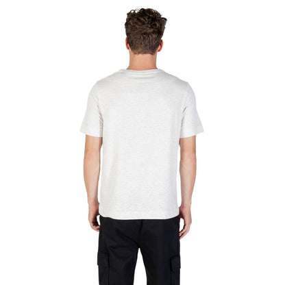 T-Shirt by Calvin Klein Sport for men in stretch polyester cotton gray features an edgy silhouette, meticulously detailed with a sophisticated and crew neckline for a truly edgy finish.