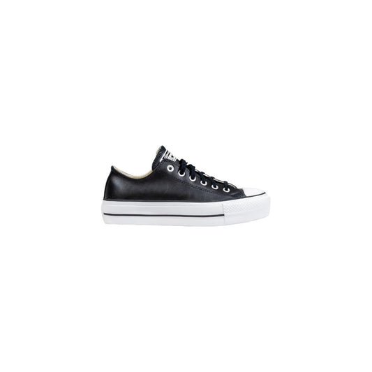 Sneakers by Converse for women in leather & rubber black features a sumptuous design, perfectly showcasing the sumptuous low-top casual style of this Women's Low-Top Casual Leather & Rubber Sneakers.