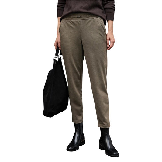 Trousers by Street One for women in stretch viscose brown features a sculptural silhouette, showcasing a sculptural regular-fit and long with a sophisticated for a sculptural finish.