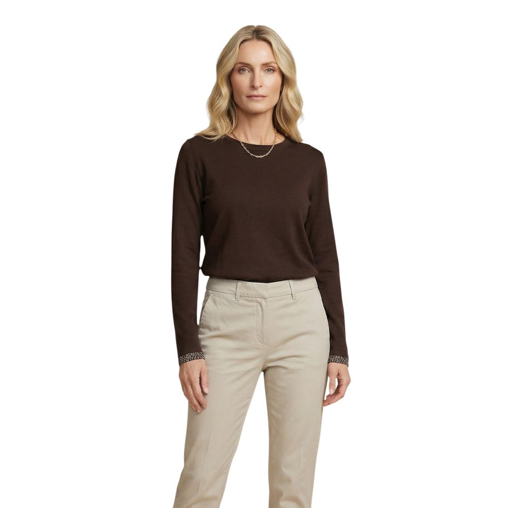 T-Shirt by Street One for women in stretch cotton brown features an edgy silhouette, meticulously detailed with a sophisticated long-sleeve and round neckline for a truly edgy finish.