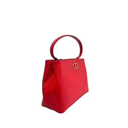 Shoulder Bag by Twinset for women in polyethylene gold & multicolor features a stately silhouette, showcasing a secure magnetic & button, ample built-in-compartments, and stately shoulder-strap & adjustable-strap for a stately finish.