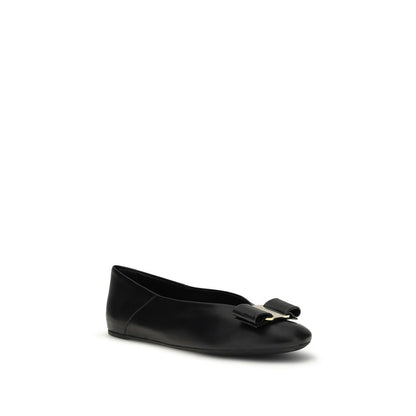 Ballet Flat Shoes by Ferragamo for women in bos taurus calf leather black showcases a dynamic silhouette, artfully capturing Women's Bos Taurus Calf Leather Ballet Flat Shoes through its distinctive and elegant .