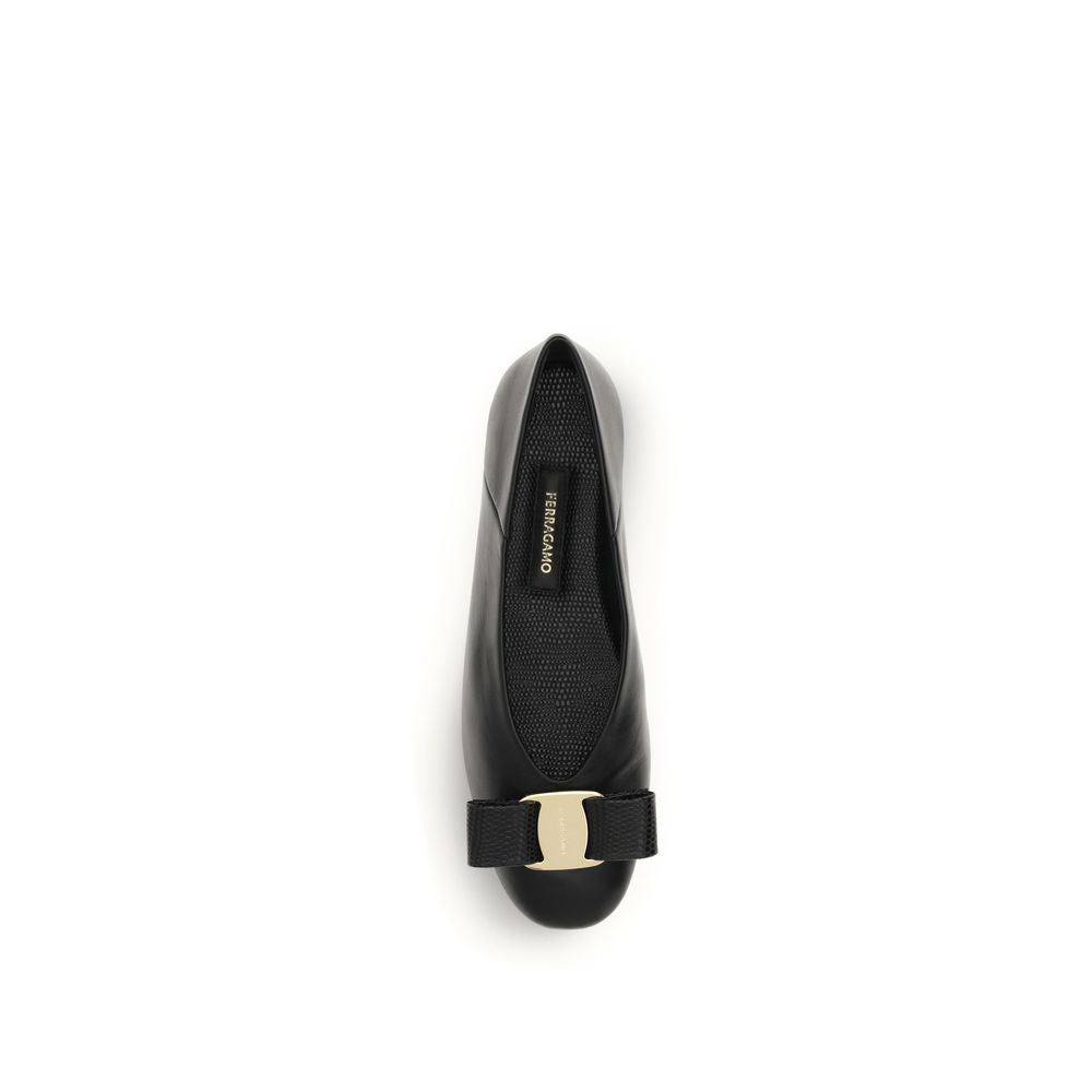 Ballet Flat Shoes by Ferragamo for women in bos taurus calf leather black features an statuesque silhouette from the Women's Bos Taurus Calf Leather Ballet Flat Shoes collection, showcasing a and a statuesque for a statuesque look.