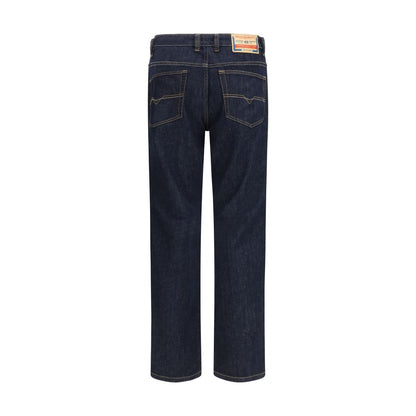Jeans by Diesel for men in stretch organic cotton denim black & natural presents a tailored silhouette, showcasing a tailored regular-fit & slim and long cut with a refined for a truly tailored aesthetic.