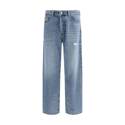 Jeans by Diesel for men in organic cotton denim blue presents a refined pantology silhouette, artfully defined by a refined pantology tapered-leg, relaxed-fit & regular-fit, long, and a sophisticated mid rise.