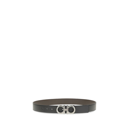 Belt by Ferragamo for men in bos taurus calf leather black features an artisanal finish, elegantly showcasing the signature style and artisanal craftsmanship of the Gancini Bos Taurus Calf Leather Belt design.