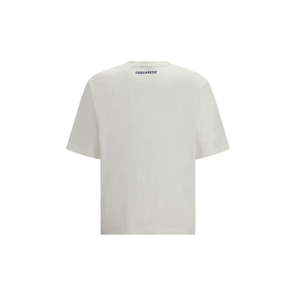 T-Shirt by Dsquared² for men in cotton white showcases a fashionable silhouette, elegantly detailed with a fashionable and crew neckline for a sophisticated, high-fashion look.
