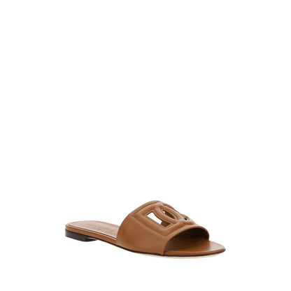Flat Sandals by Dolce & Gabbana for women in bos taurus calf leather brown features an architectural design from the Women's Bos Taurus Calf Leather Flat Sandals collection, defined by a architectural flat and for a architectural finish.